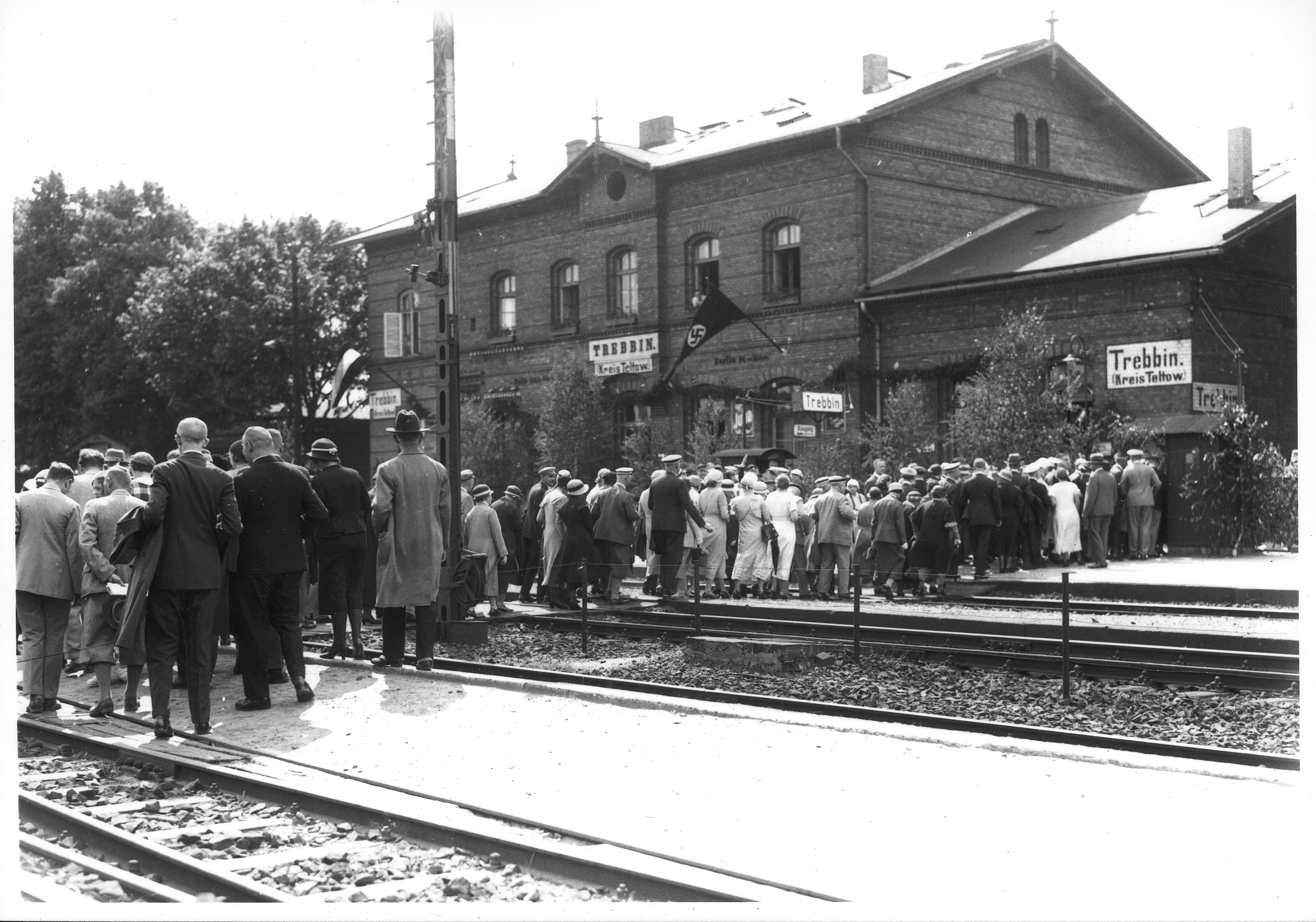 Trebbiner%20Bahnhof%20DIN%20A4%20Kopie%202 Trebbiner%20Bahnhof%20DIN%20A4%20Kopie%202